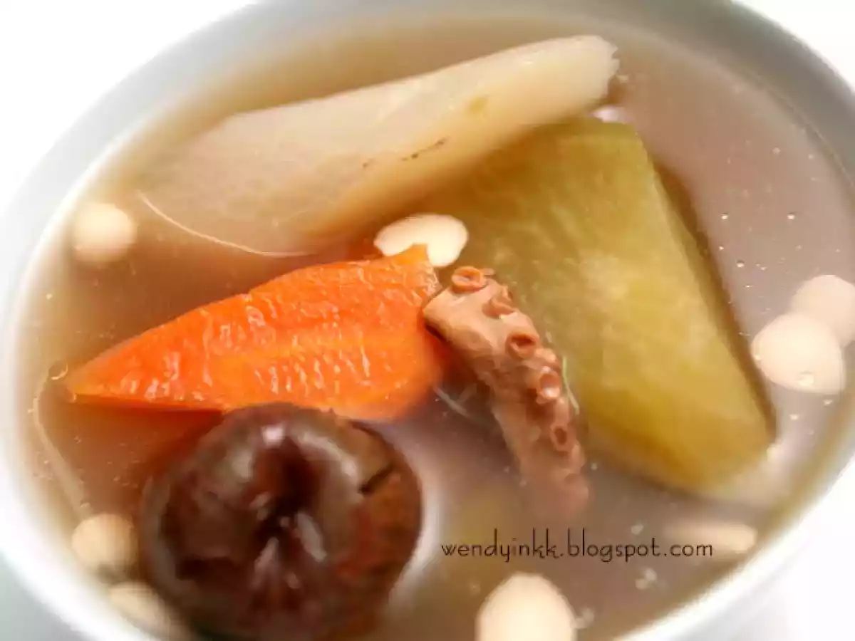 Lean Pork Soup with Green Radish and Carrots - photo 2