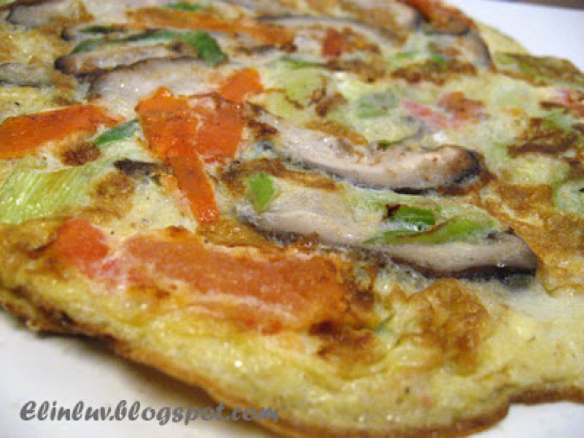 Leek, Tomato & Fresh Shiitake Mushroom Omelette - photo 2