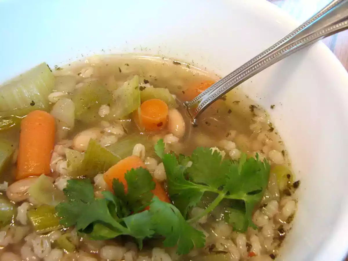 Leek, White Bean and Barley Soup