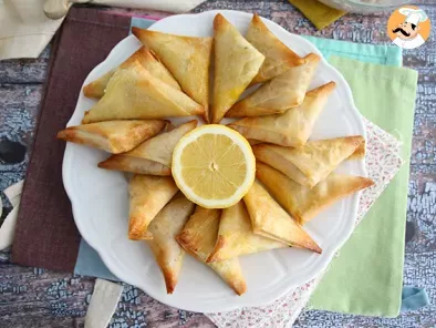 Lemon feta and chives samosas - photo 4