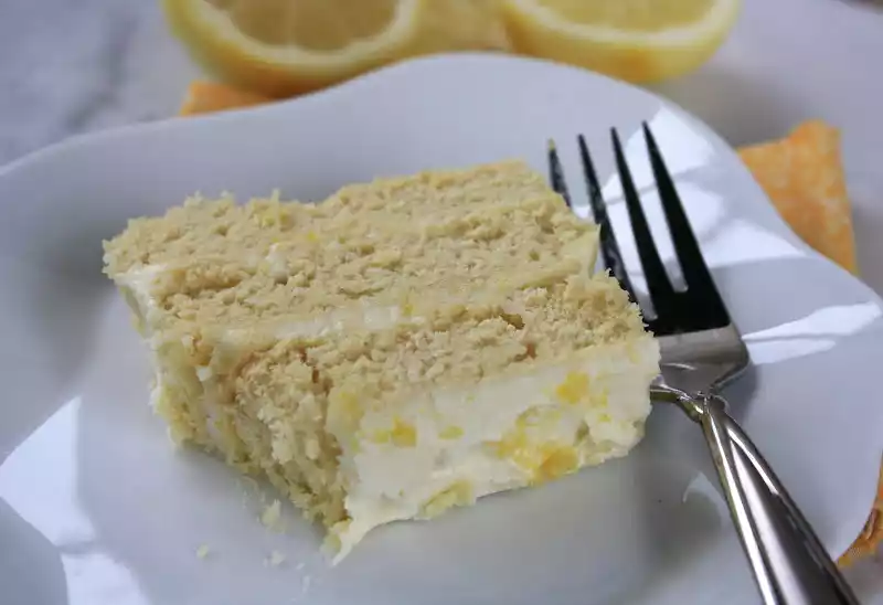 Lemon mascarpone layered cake recipe