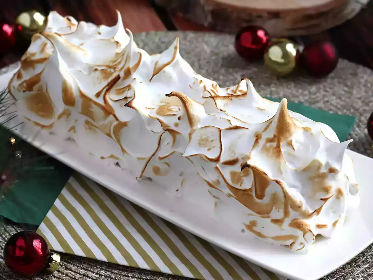 Lemon meringue tart yule log - photo 6