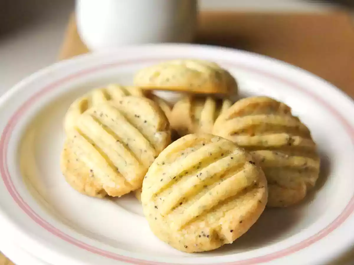 Lemon Poppy Seed Cookies, Mum insist.