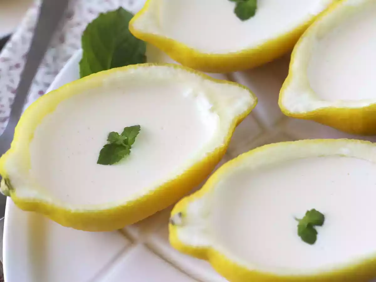 Lemon posset, the no-bake lemon dessert that you will love, with only 3 ingredients! - photo 6