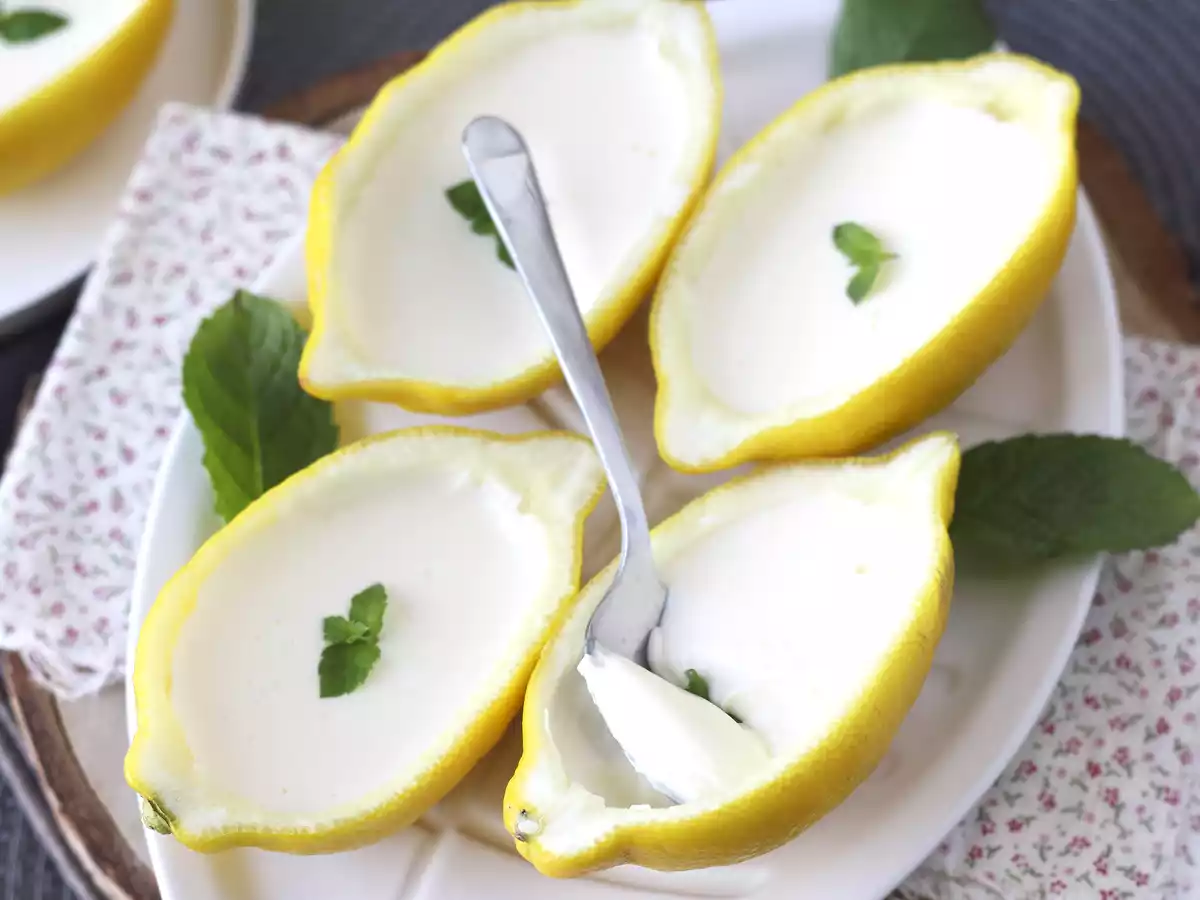 Lemon posset, the no-bake lemon dessert that you will love, with only 3 ingredients! - photo 7