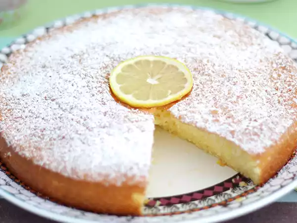 Lemon sponge cake video recipe