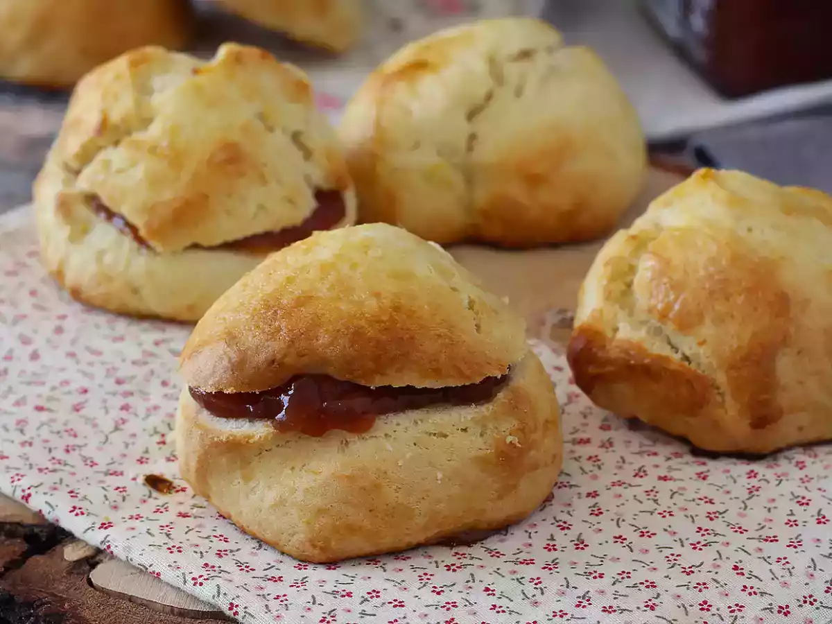 Lemon zest scones