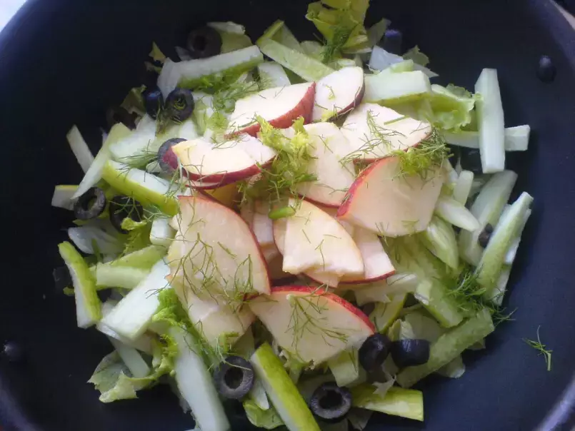 Lettuce, Apple, and Cucumber Salad