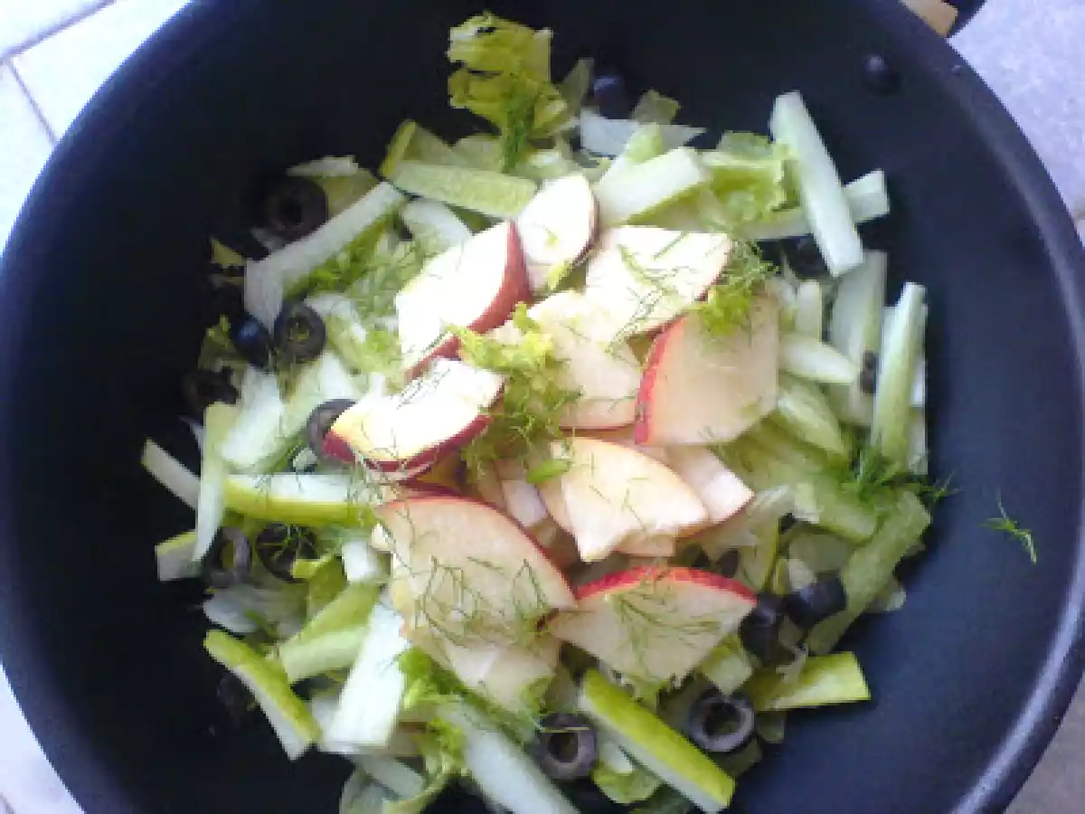 Lettuce, Apple, and Cucumber Salad