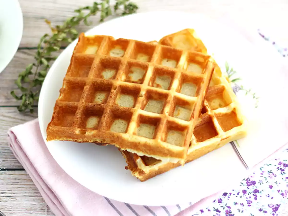 Light and crispy waffles