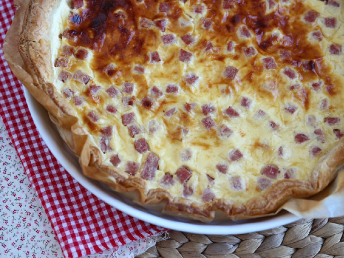 Light ham, cheese, and yogurt quiche! - photo 2