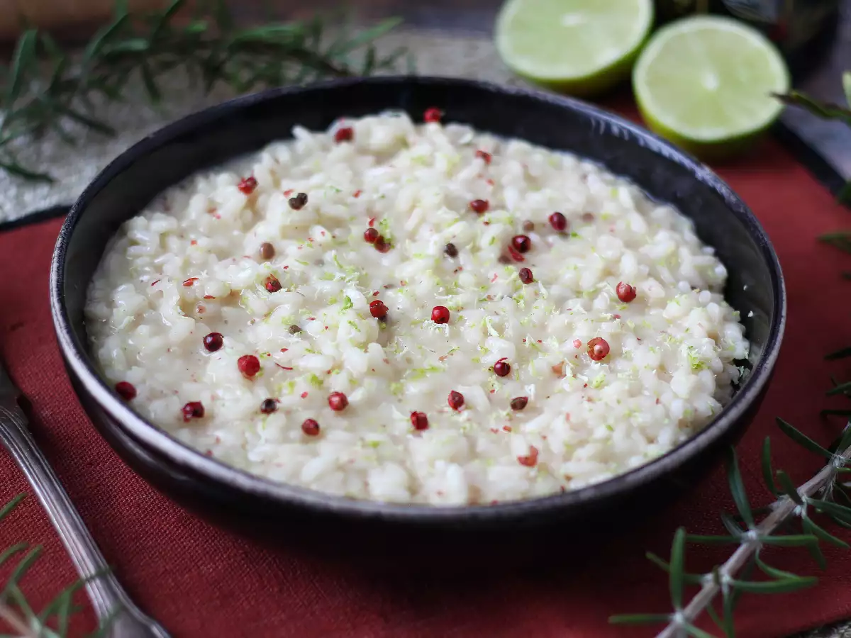 Lime and pink peppercorn risotto: an elegant vegetarian recipe for special dinners - photo 4