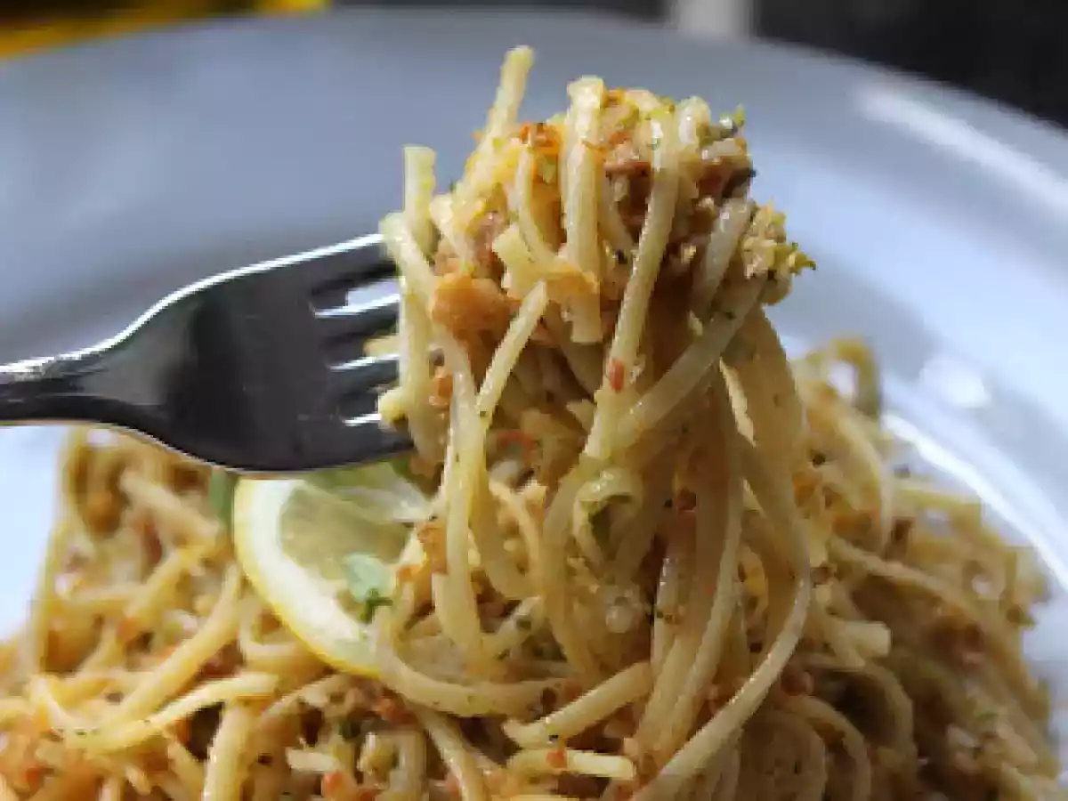 Linguine with Chorizo, Broccoli, Chickpeas, Garlic and Lemon - photo 2