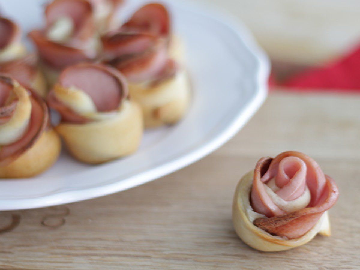 Little Saveloy Flowers - Video recipe !