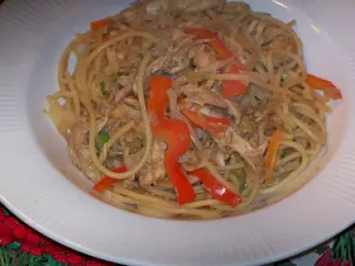 LO MEIN AND CHINESE LONG BEANS WITH HOT CHILI SAUCE - photo 2