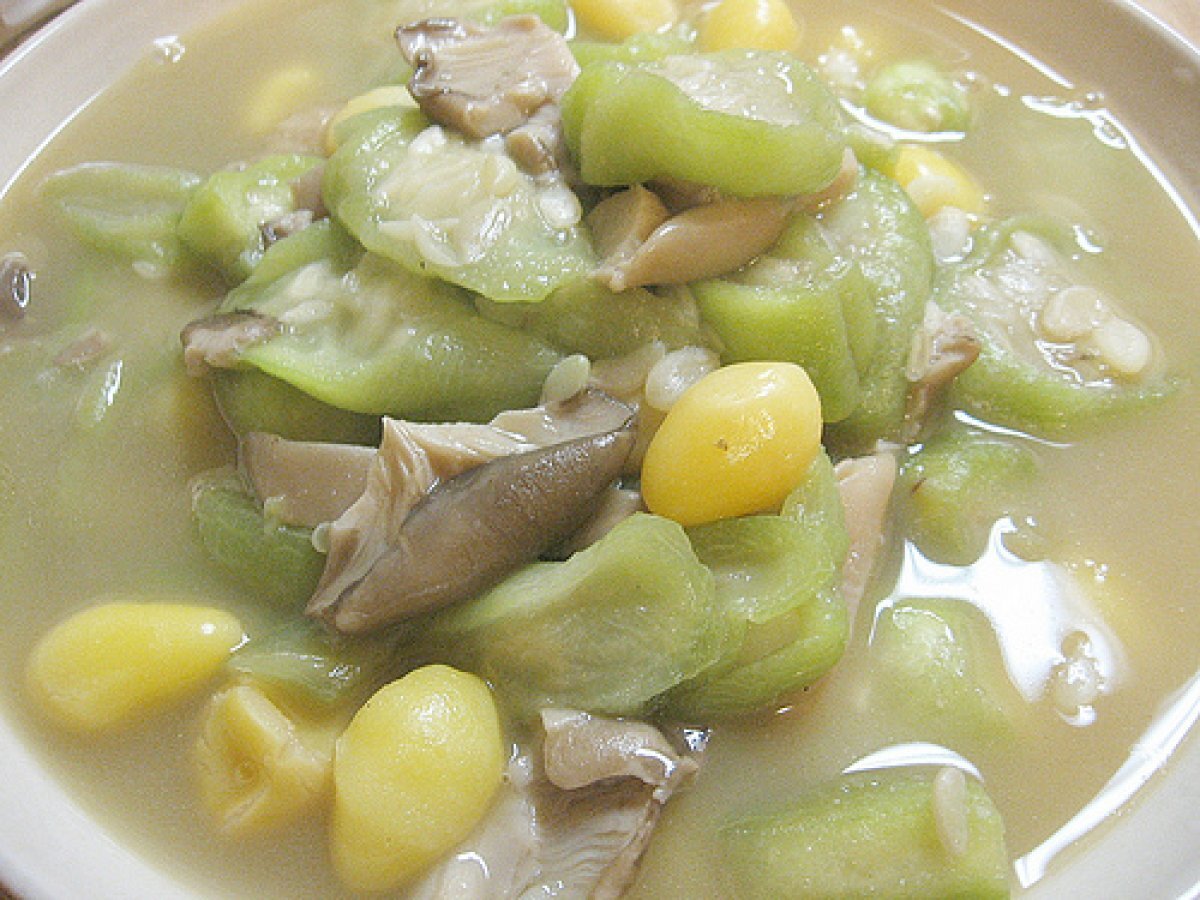 Loofah (Luffa) with Ginkgo and Mushrooms