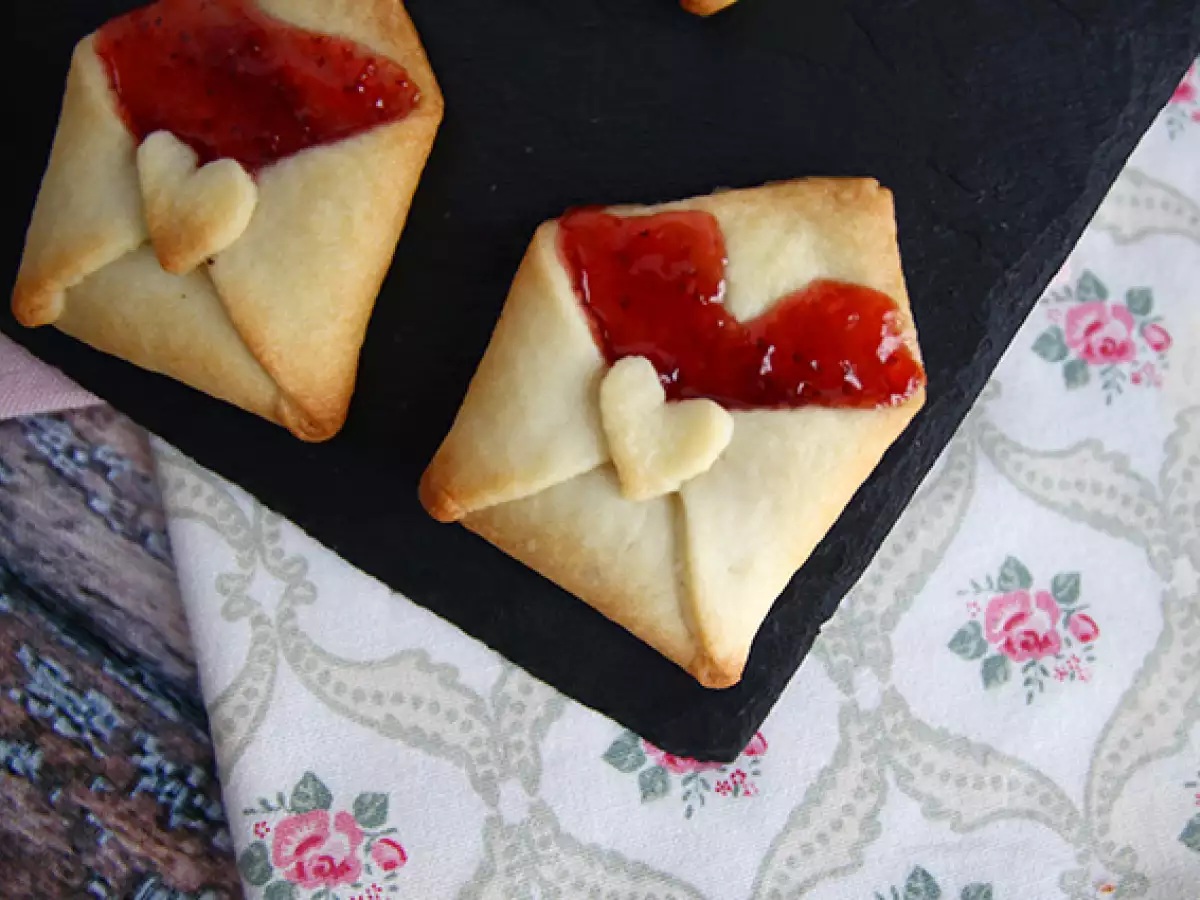 Love letter shortbread cookies for Valentine's Day - photo 4