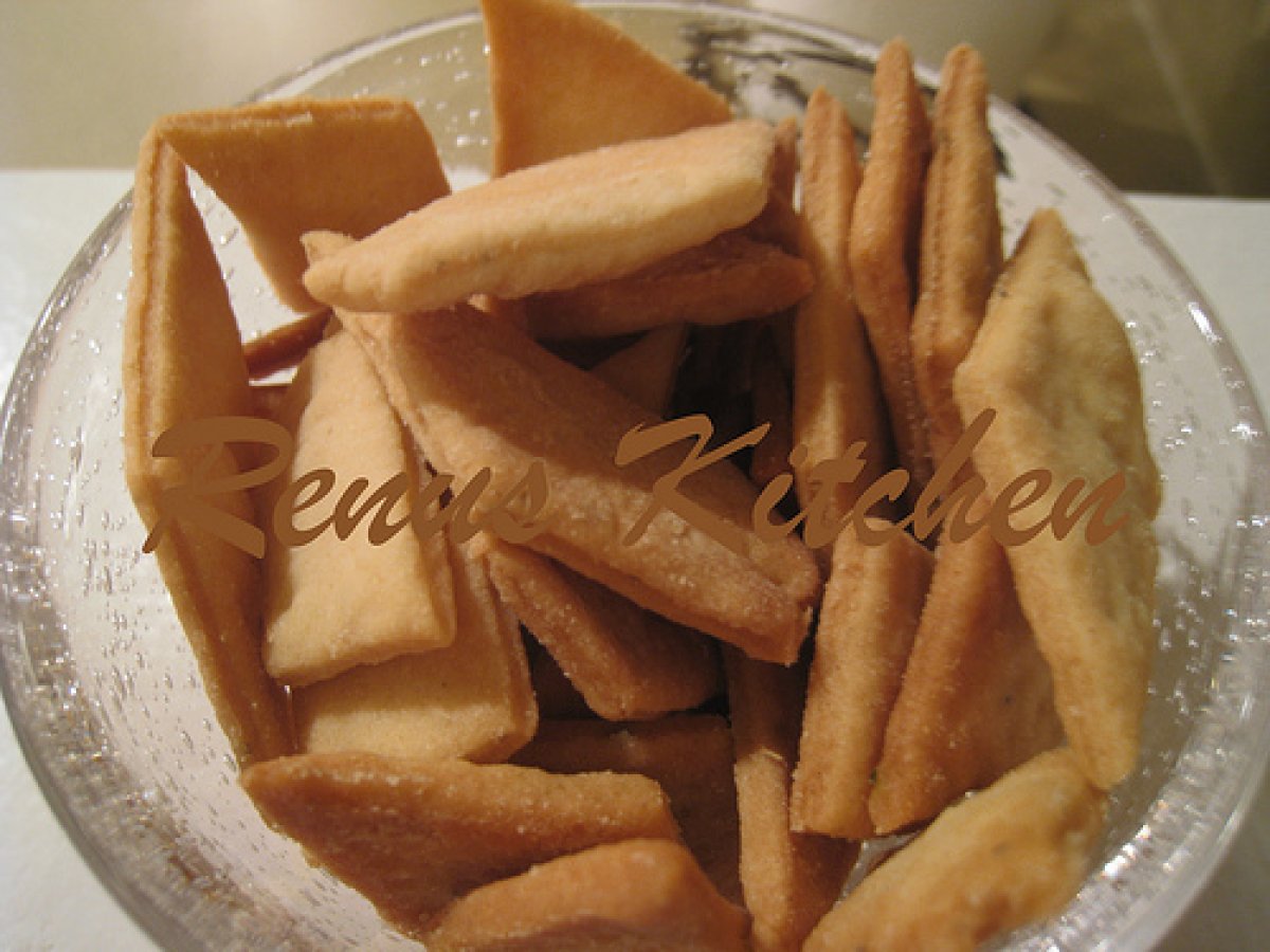 Low Fat Baked Shakarpara [Sweet Dough Cookies]