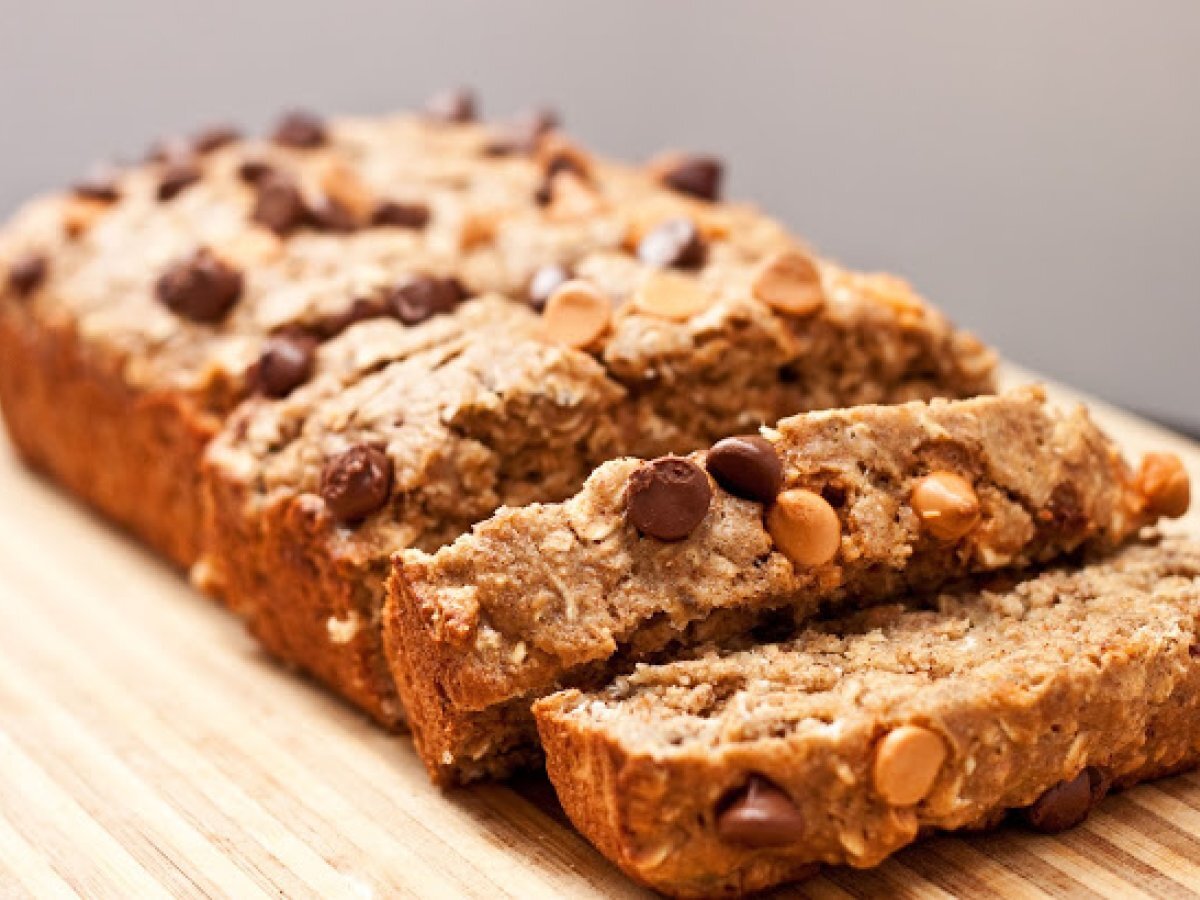 Low Fat Oatmeal Banana Bread