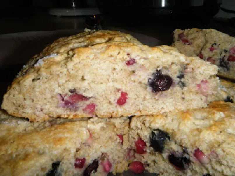 Low Fat Pomegranate Blueberry Scones, photo 1