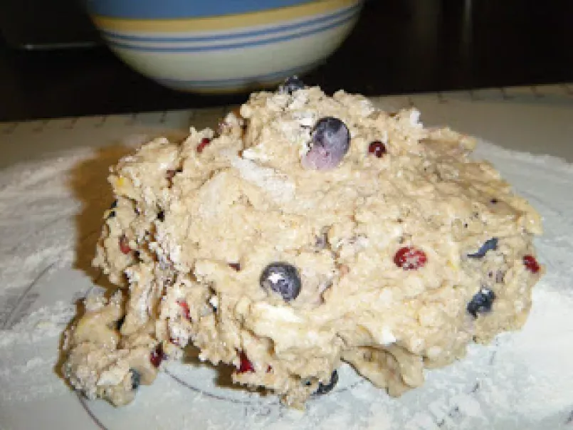 Low Fat Pomegranate Blueberry Scones, photo 2