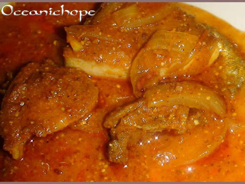 MACHLI BAAT (Maach Baat, Maach Jhor, Fish in Mustard Gravy With Rice)