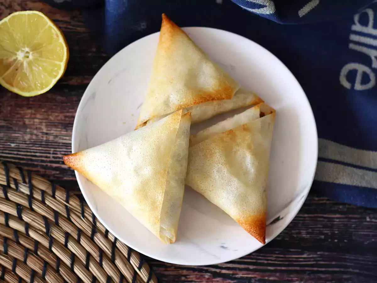 Mackerel and cream cheese samosas - photo 2