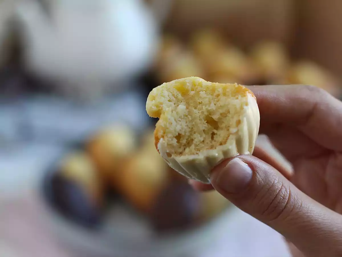 Madeleines with chocolate - video recipe ! - photo 5