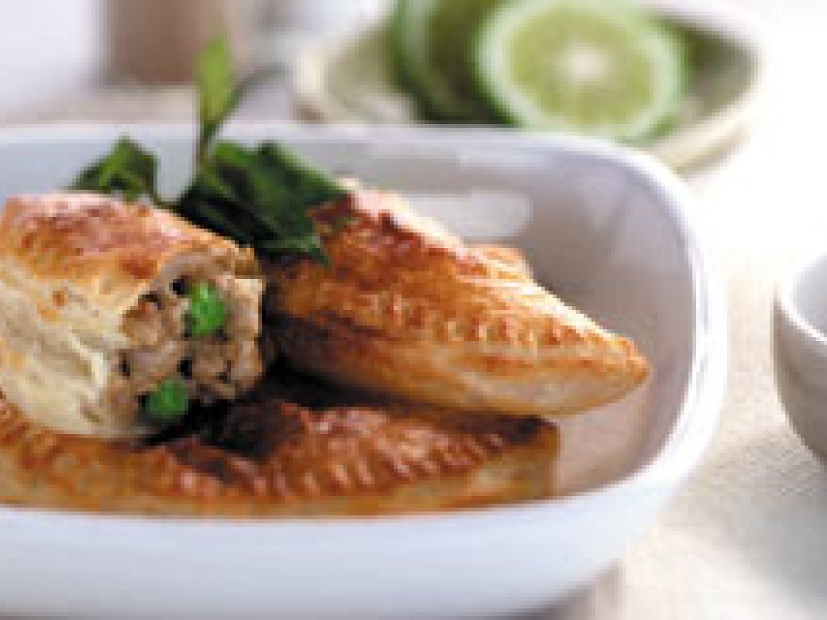 Maggi Beef Rendang & Thai Curry Puffs - photo 2