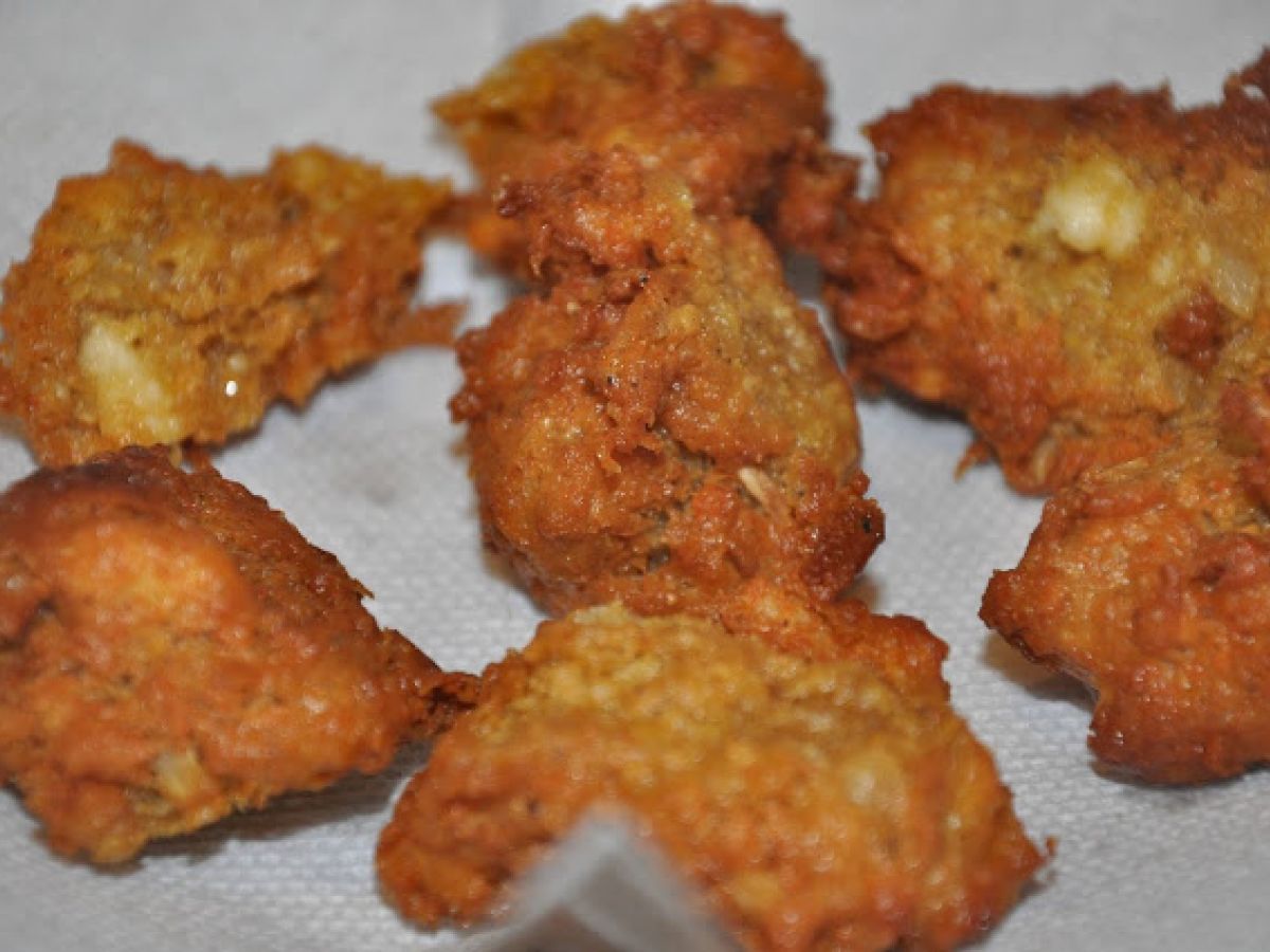 Makai Paneer Pakoda -(Corn and Cottage Cheese Fritters)