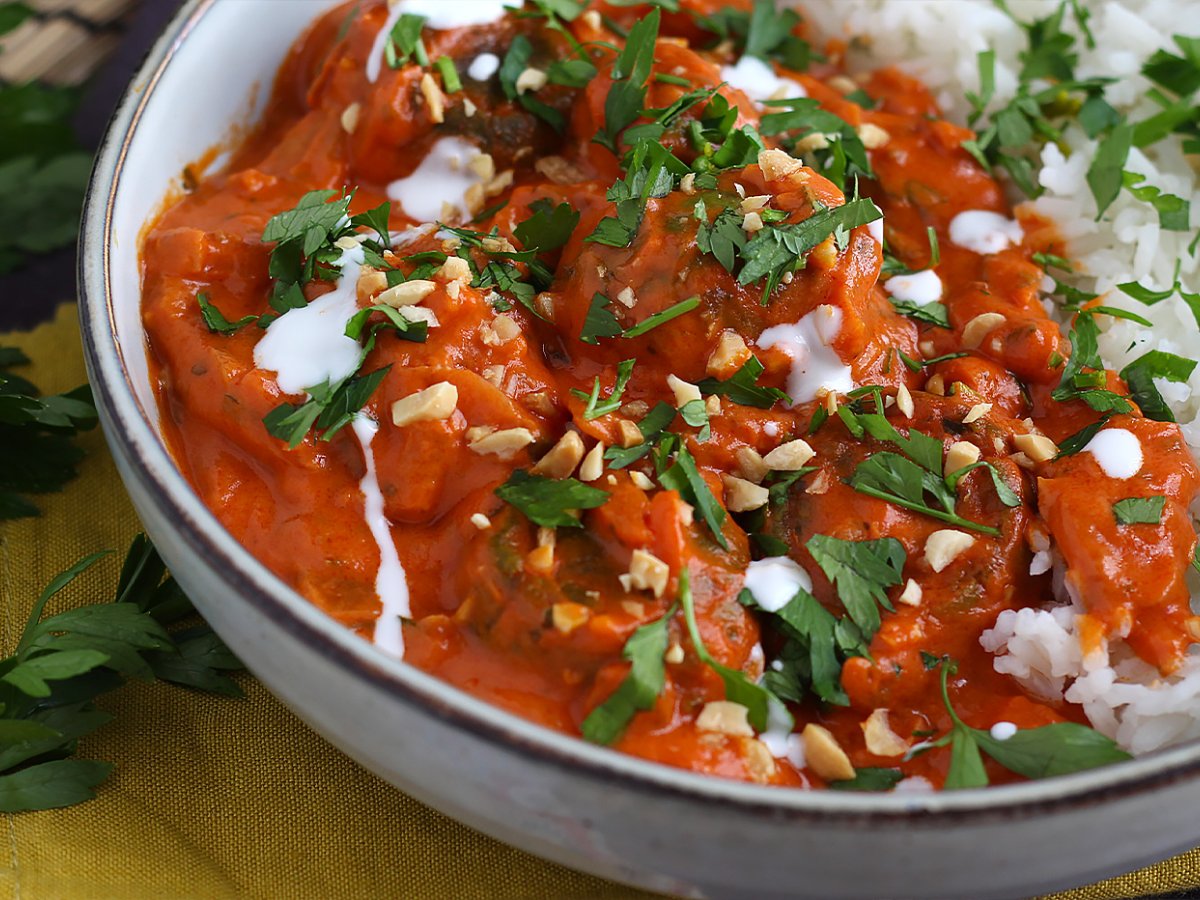 Malai Kofta vegan: chickpea and spinach balls with tomato and coconut sauce - photo 2