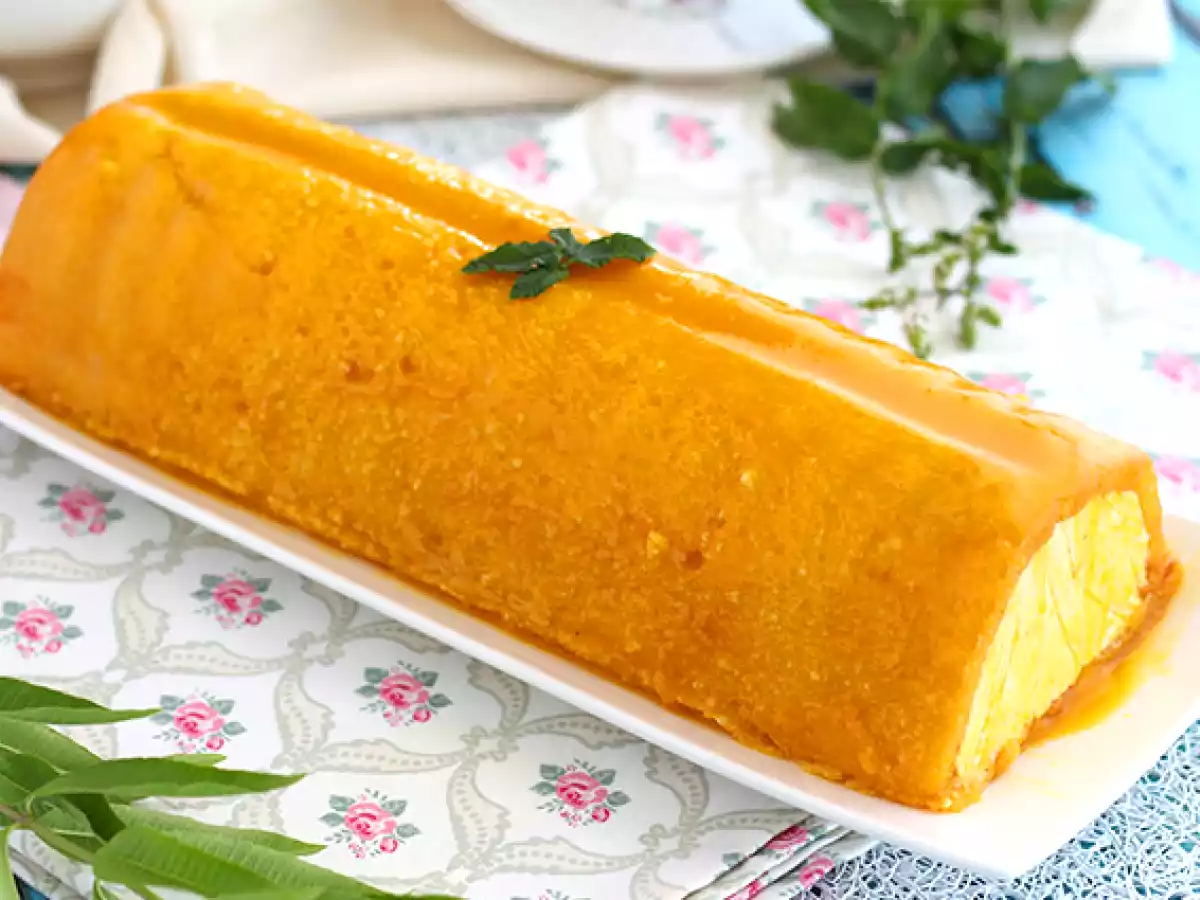 Mango and raspberry cake log - photo 4