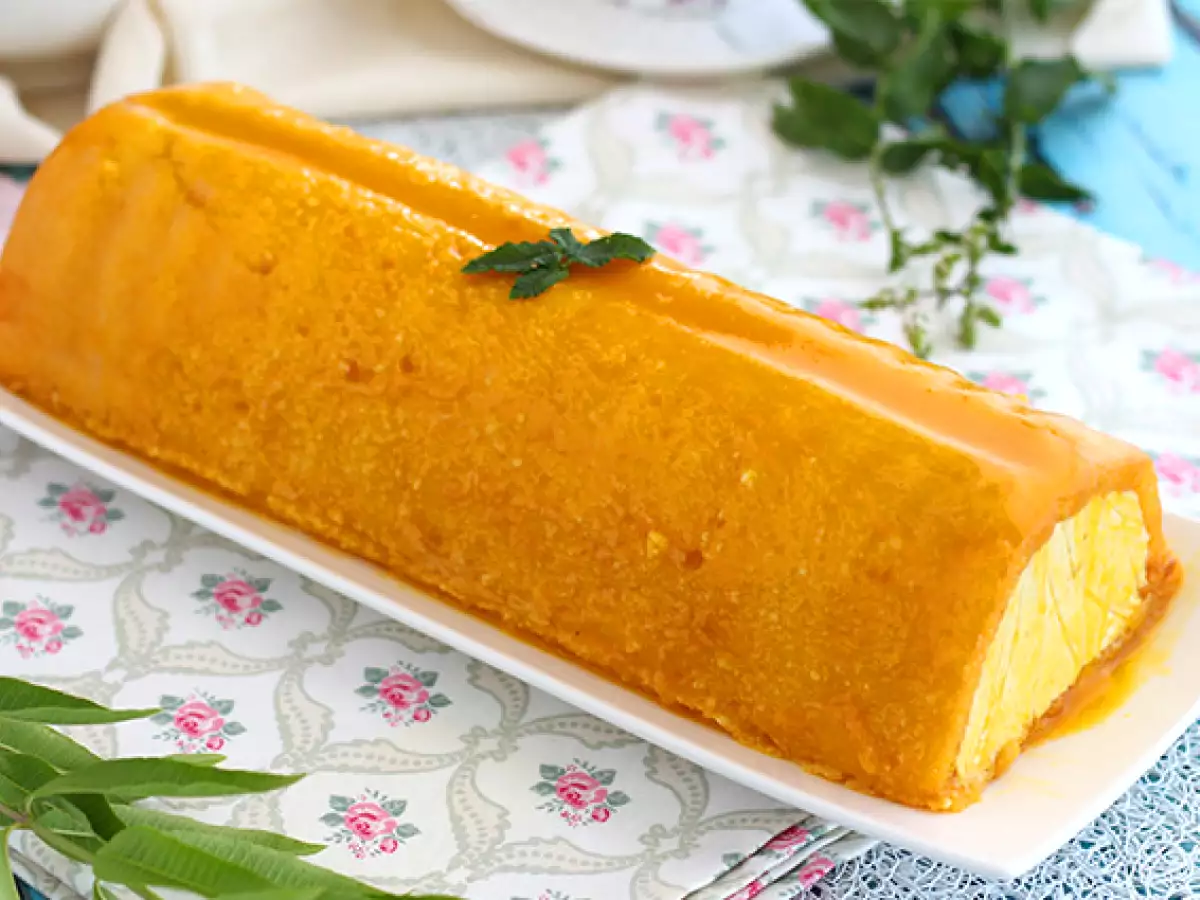 Mango and Raspberry Yule Log - photo 4