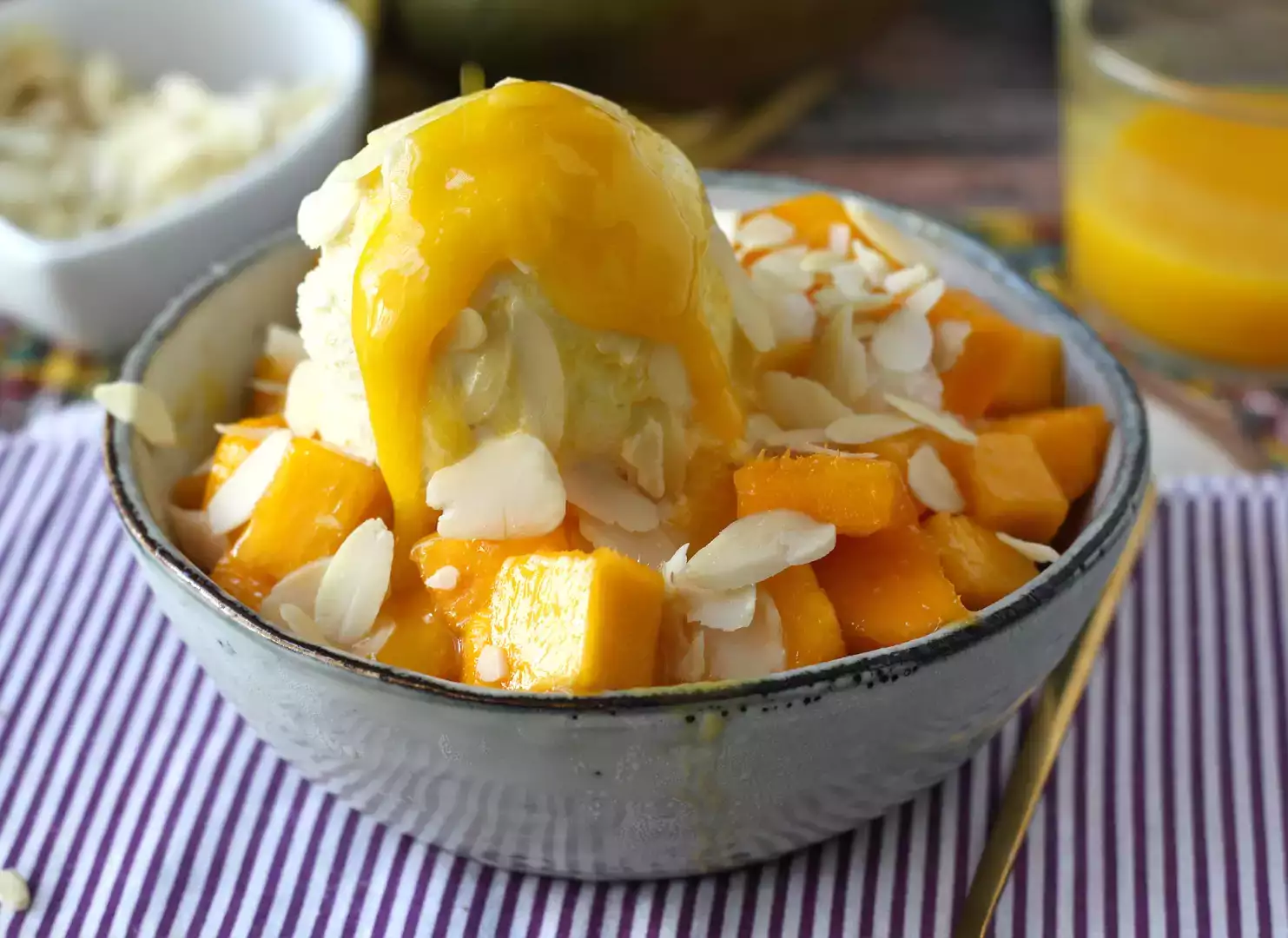 Mango bingsu, the delicious korean dessert with mango that triumphs worldwide