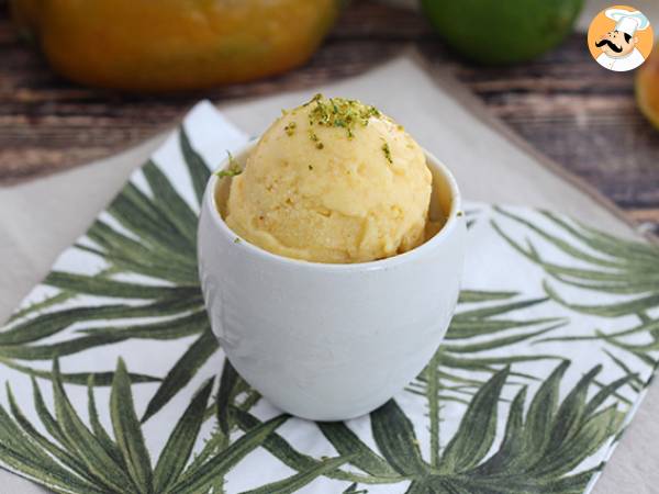 Mango ice cream without an ice cream maker