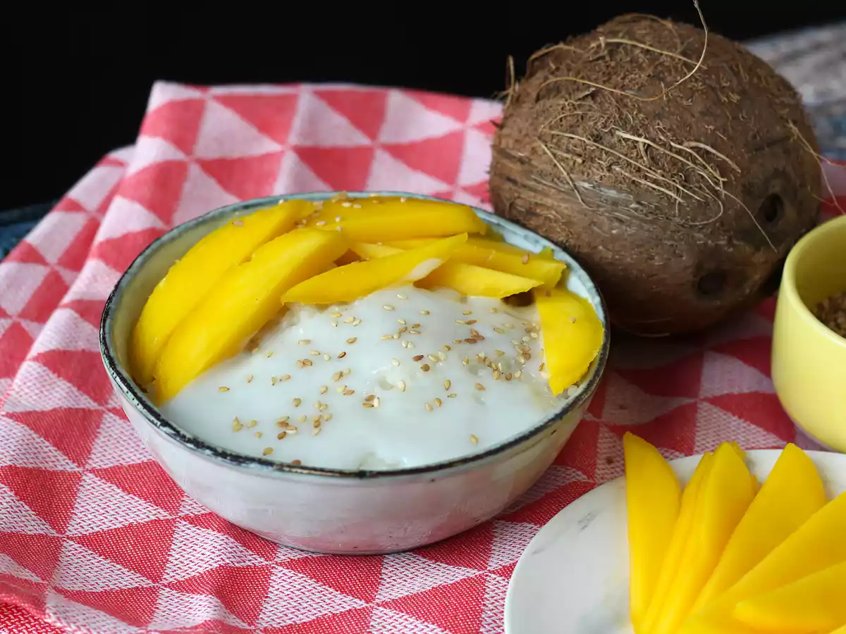 Mango sticky rice, the super comforting Thai dessert - photo 2