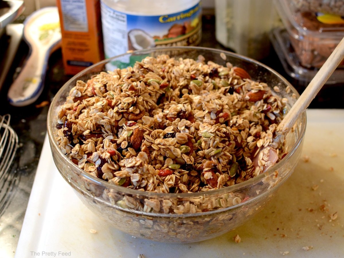 MAPLE OATMEAL NUT GRANOLA BARS:THE PRETTY FEED - photo 2