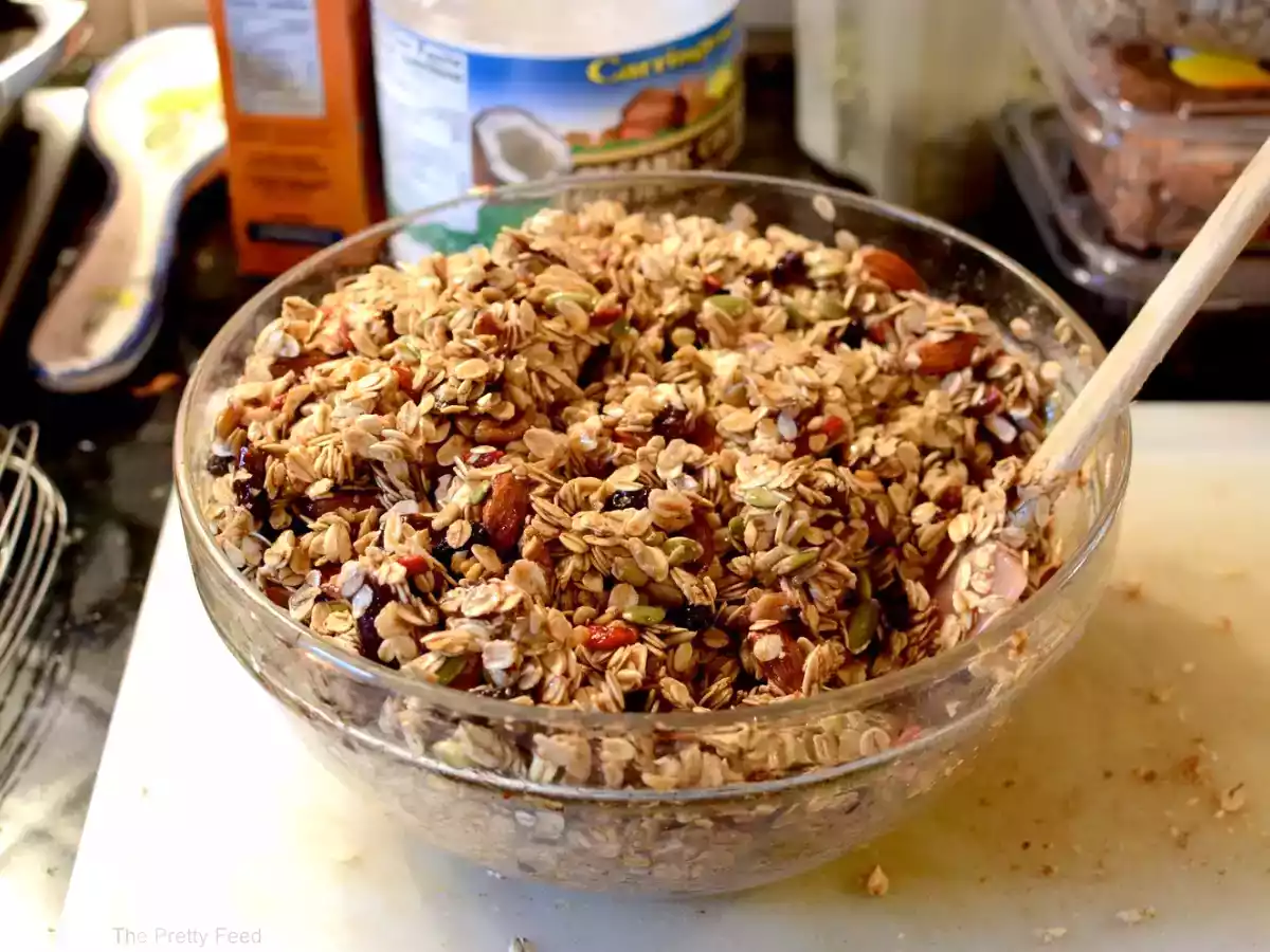 MAPLE OATMEAL NUT GRANOLA BARS:THE PRETTY FEED - photo 2