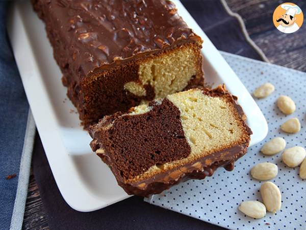 Marble cake with almond glaze - photo 4