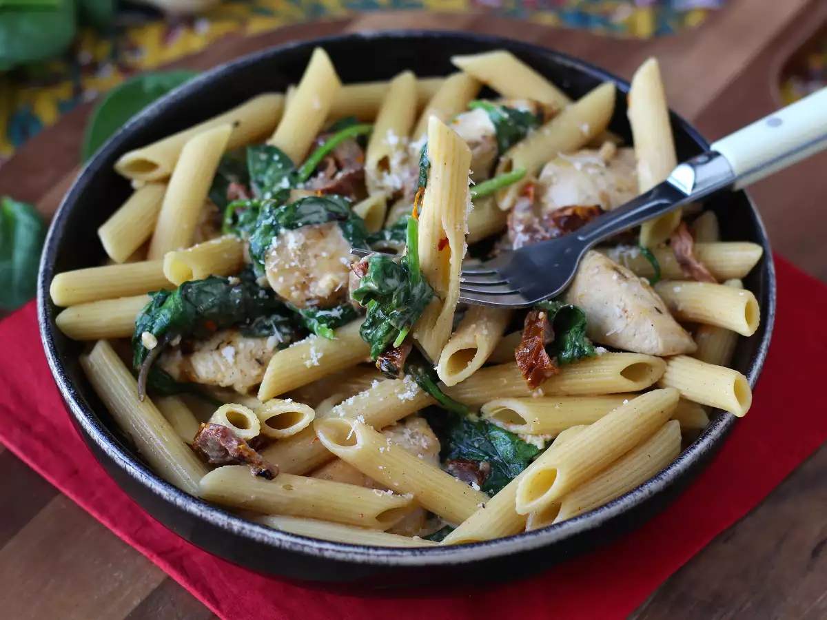 Marry me chicken pasta: creamy pasta with chicken, sun-dried tomatoes, and parmesan - photo 5