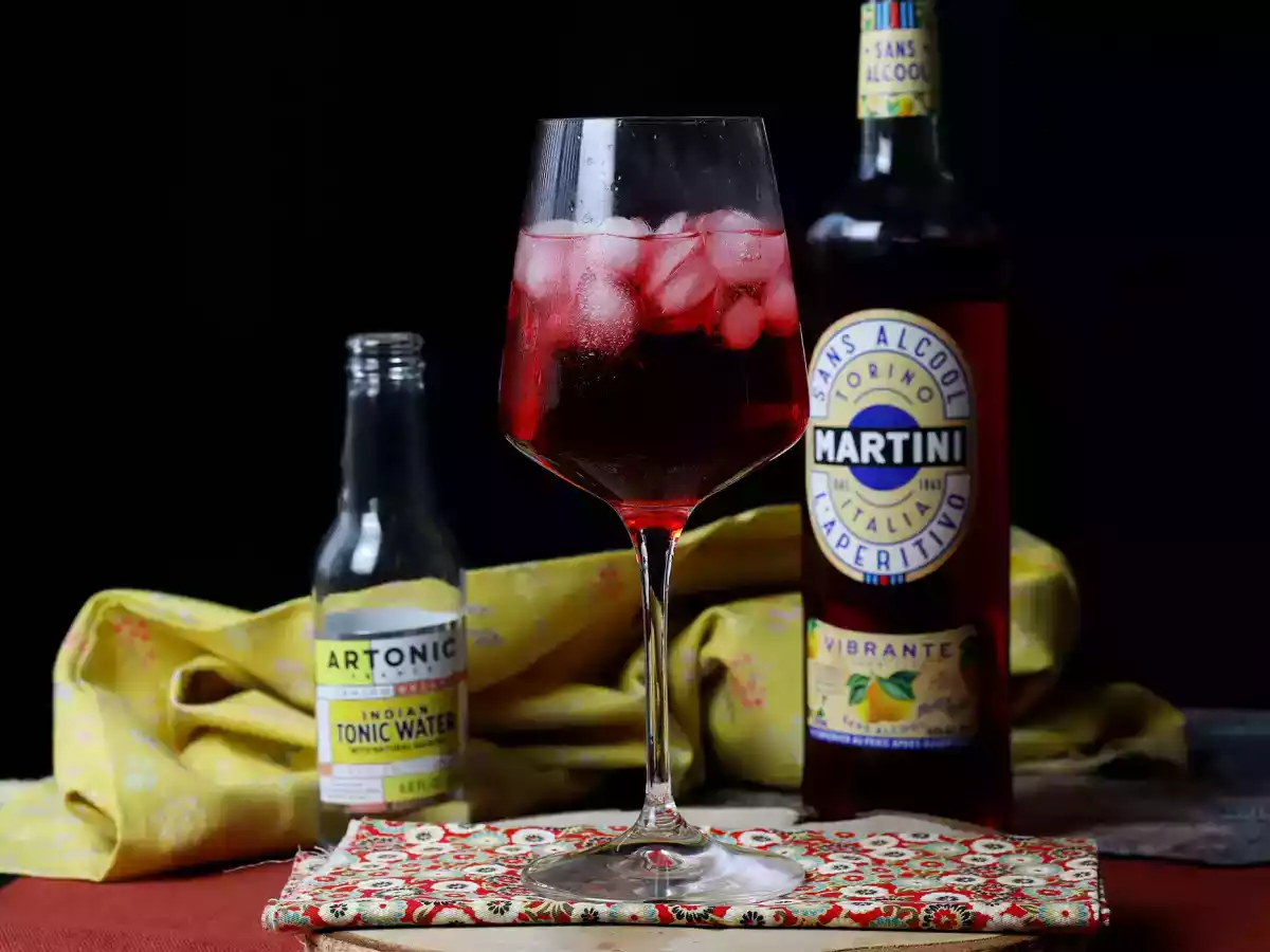 Martini tonic mocktail, the fresh, fruity alcohol-free cocktail! - photo 3