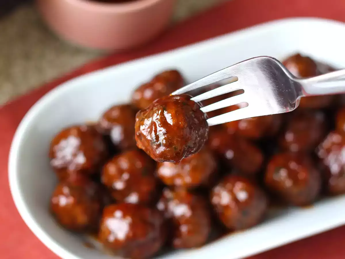 Meatballs in air fryer with sweet and sour sauce barbecue style: easy and tasty recipe - photo 3