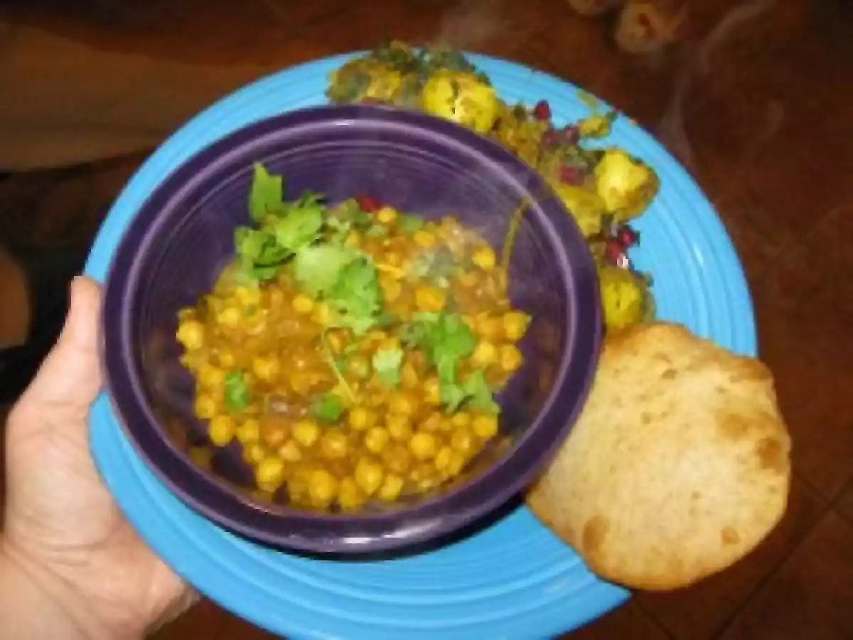 Meatless Monday: Channa Bhatura