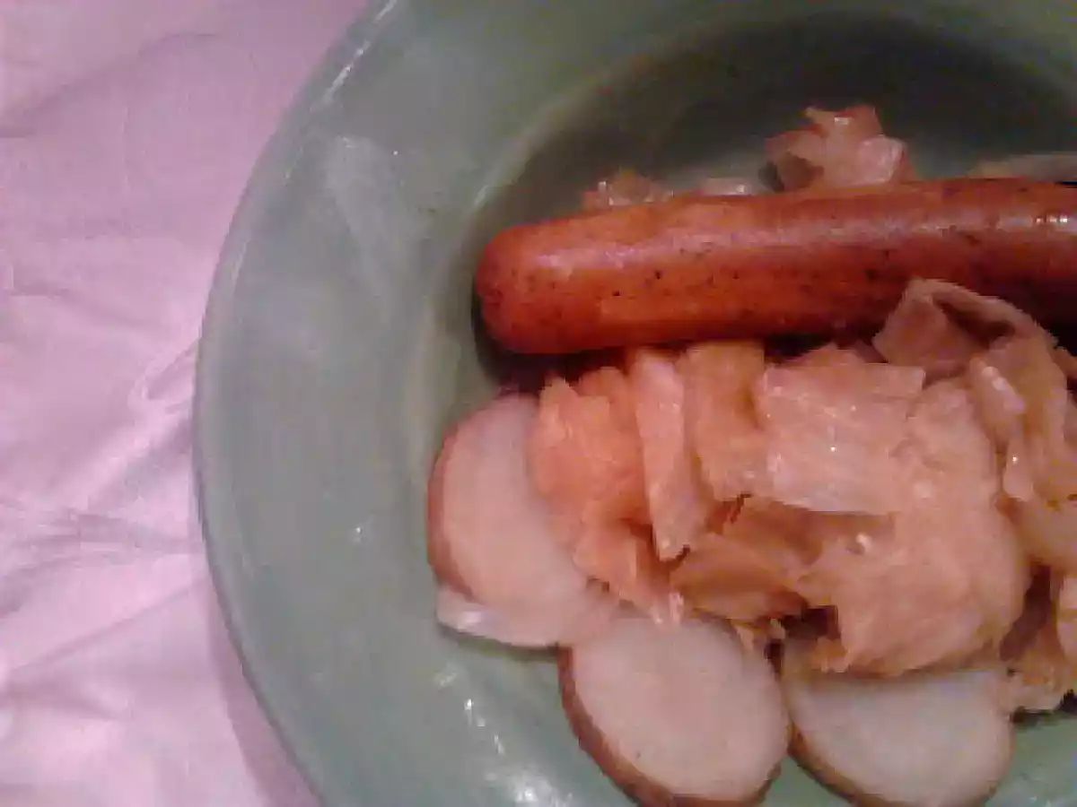 Meatless (Vegan) Monday: Vegan Kielbasa and Cabbage Recipe