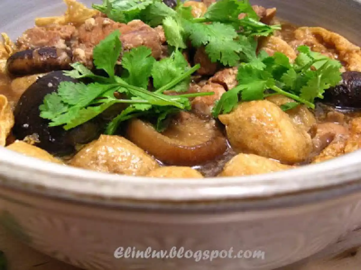 Meaty Pork Ribs Chinese Herbal Soup aka Klang Bak Kut Teh - photo 2