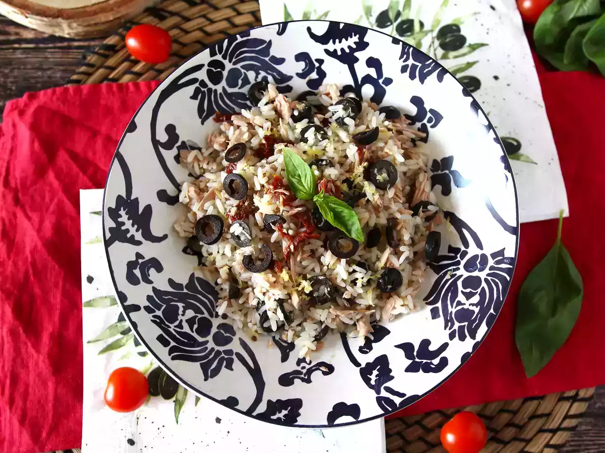 Mediterranean rice salad : tuna, olive, sun-dried tomatoes and lemon - photo 4