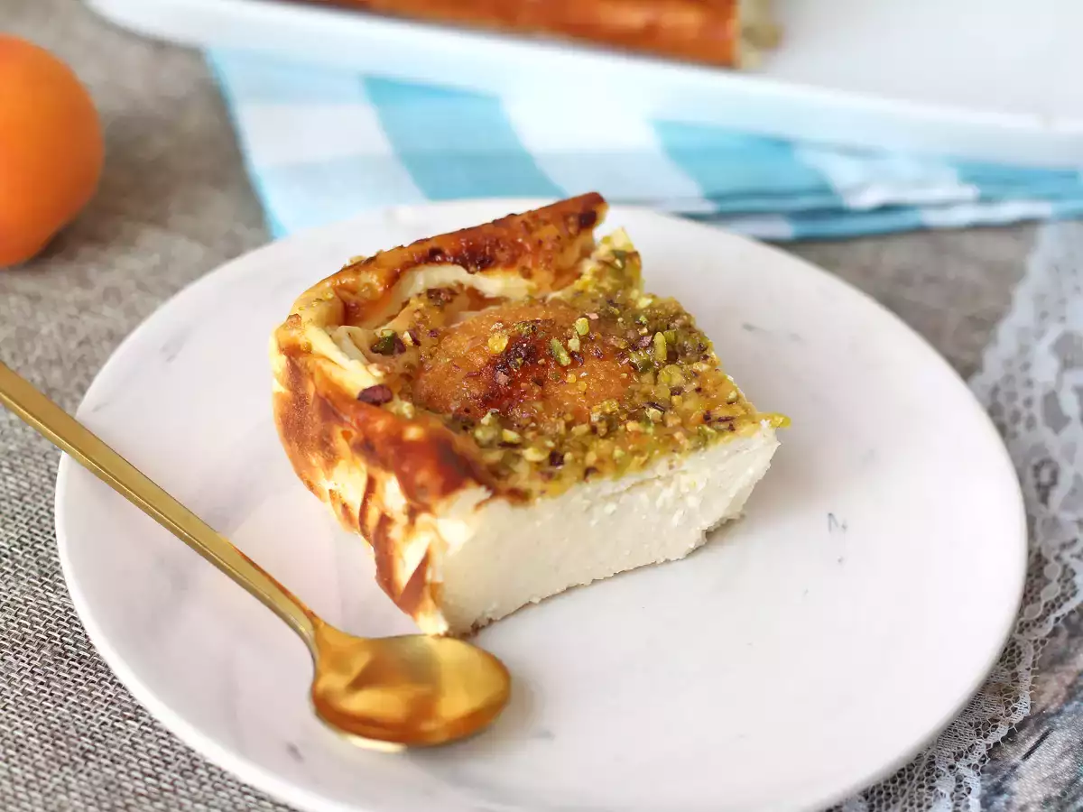 Melt-in-your-mouth apricot cheesecake - photo 3