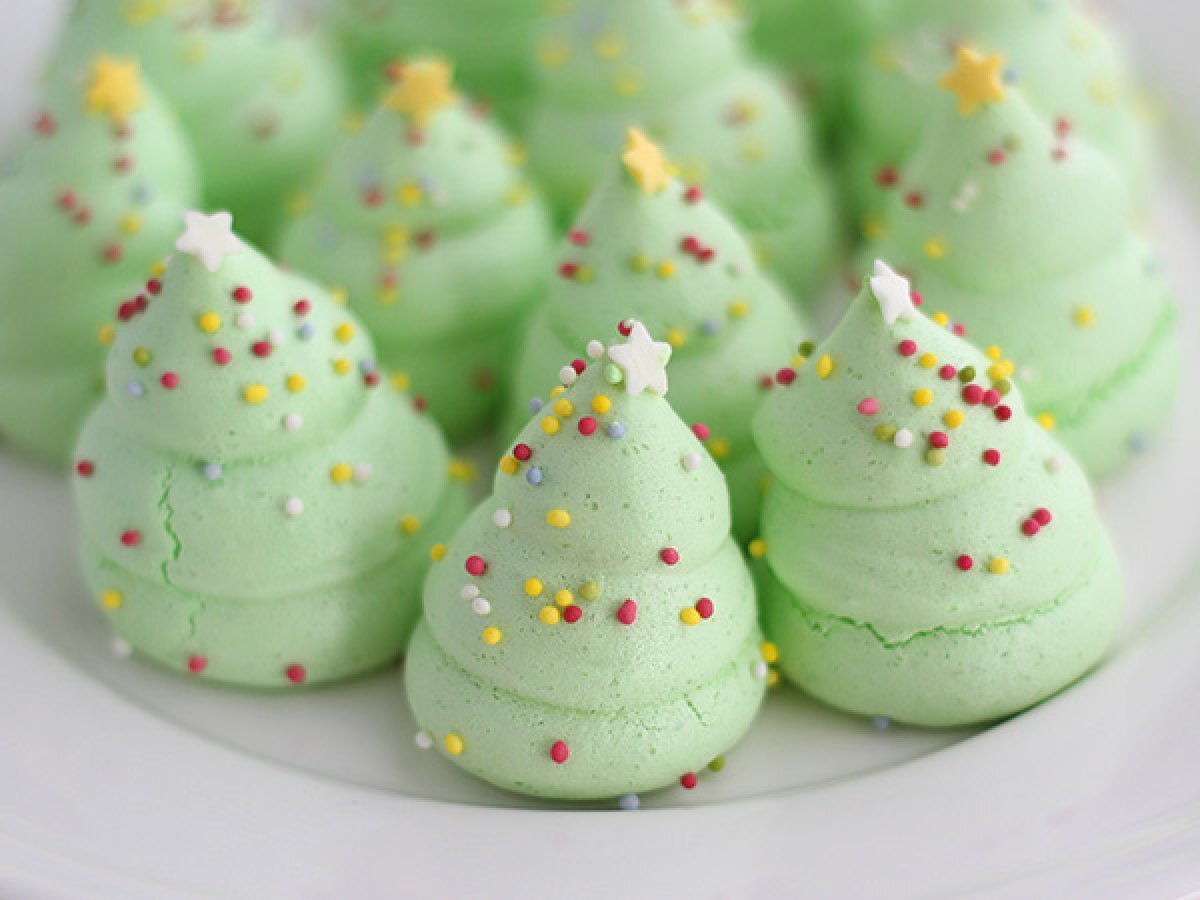 Meringue Christmas trees - Video recipe ! - photo 2