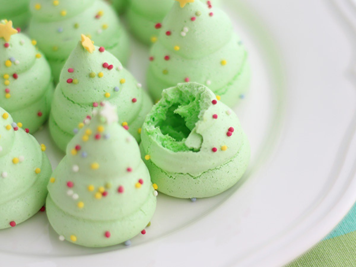 Meringue Christmas trees - Video recipe ! - photo 3