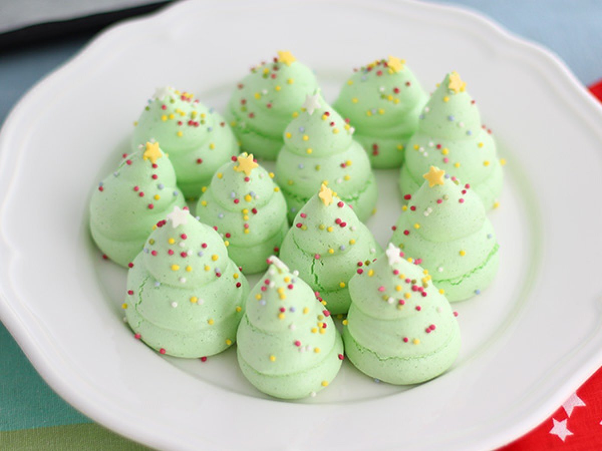 Meringue Christmas trees - Video recipe ! - photo 4